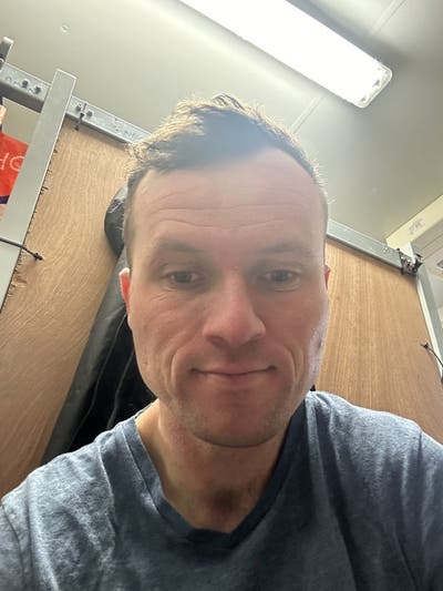 Professional Male seeks a double room Main Photo