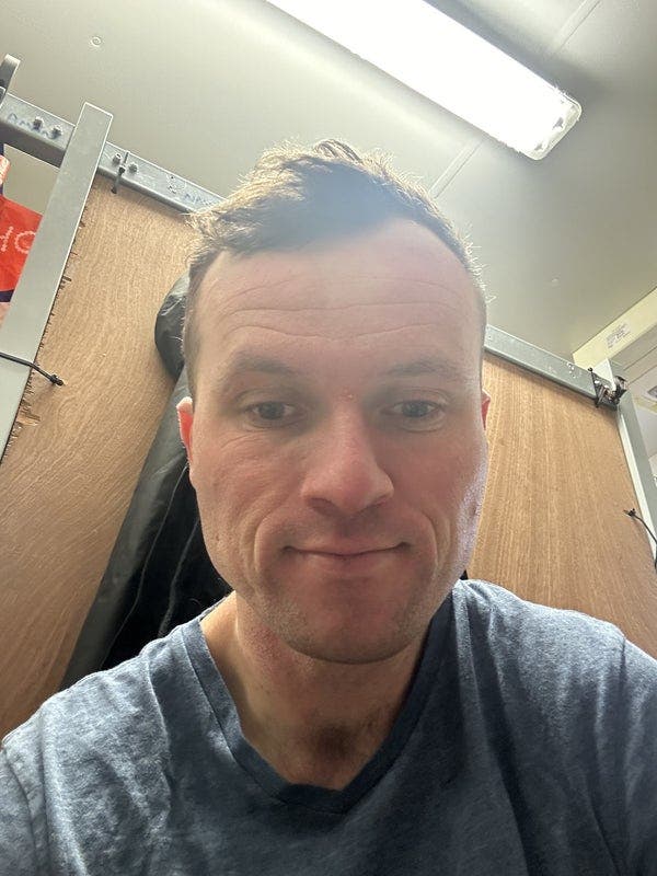 Professional Male seeks a double room Main Photo