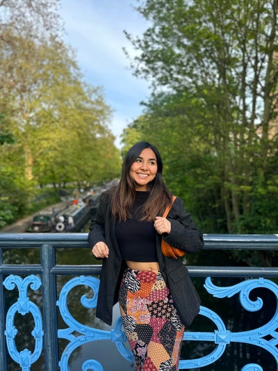 Hi! I’m Rafaela 😊 I’m 30 years old and... Main Photo