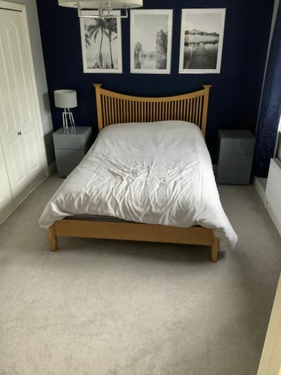 En-suite Double room in large hose Main Photo