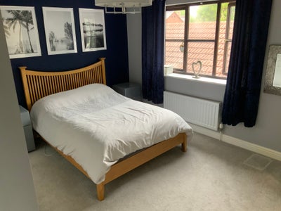 En-suite Double room in large house Main Photo