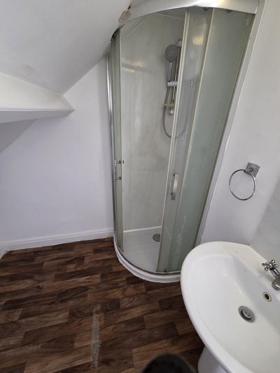 HU3 Large Double Room Ensuite &pound;120 per Week Main Photo