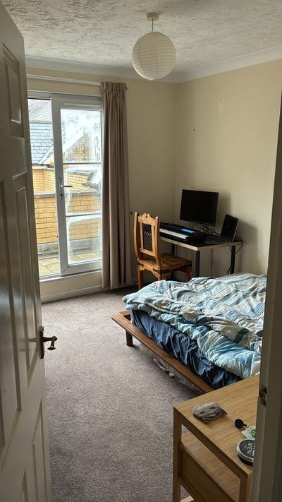 Large Double Room nr Mill Road and ARU Main Photo
