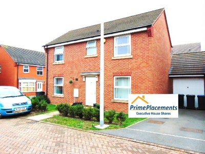 🏡 Executive House behind Tesco & Retail Parks Main Photo