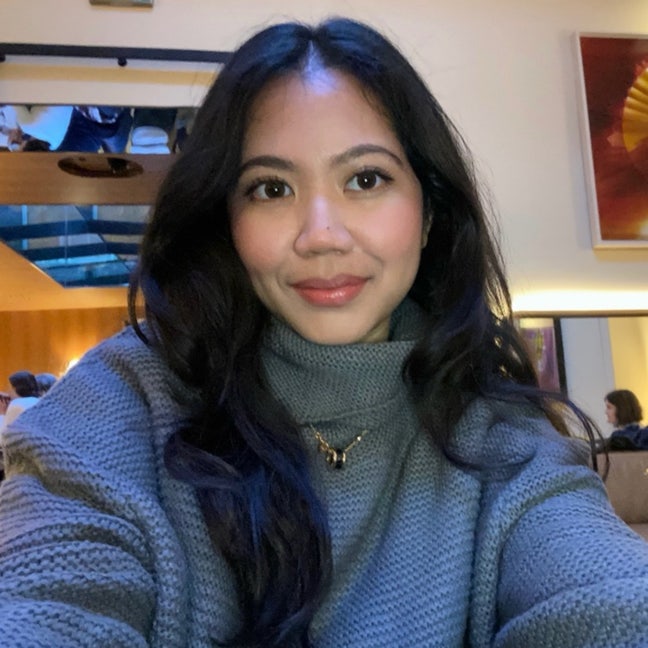 Professional Female seeks a single or double room Main Photo