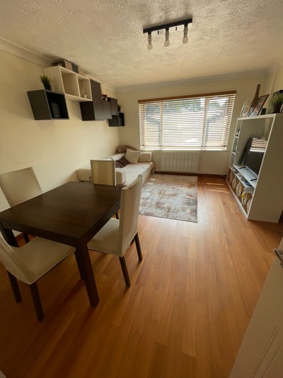“Cozy Small Double Room” Bills Included  Main Photo