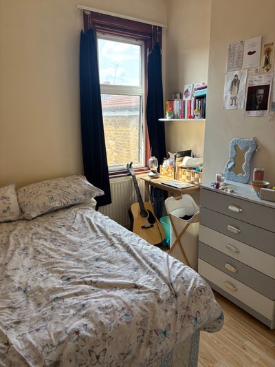 Light Double Room in friendly houseshare✨ Main Photo