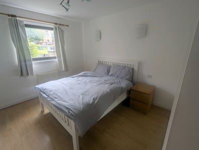 Dbl bedroom near west end short term - bills incl Main Photo