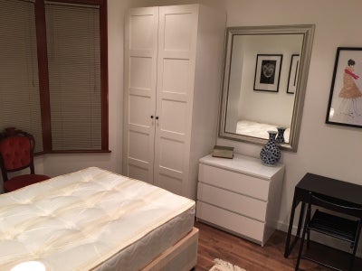 Short Let Only Double Room with Ensuite, Wifi,  Main Photo