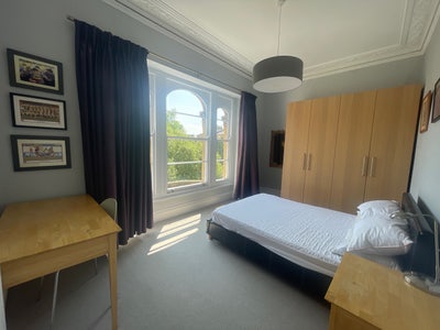 Large Double Room in Clifton Main Photo