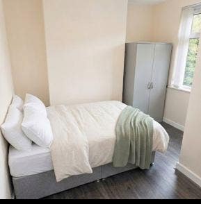 4 Bedroom Terrace | &pound;95pw All Bills Included | Main Photo