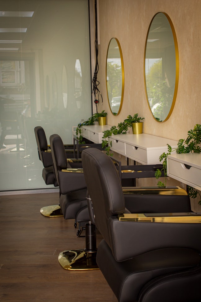 Stunning salon space  Main Photo