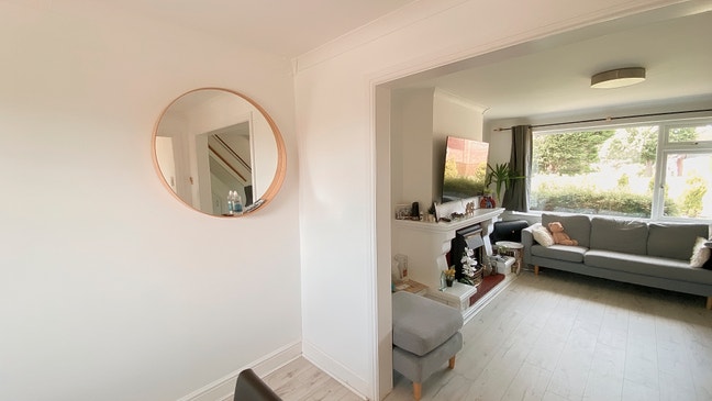 King Bedroom + Large Home Office, Only 1 Housemate Main Photo