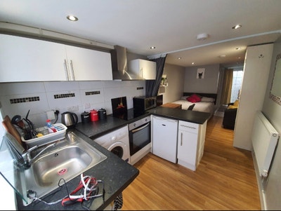 Modern Double Ensuite rooms  Main Photo