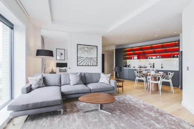 Modern Double Bedroom w/ 2x Pool, Gym & Sauna Main Photo