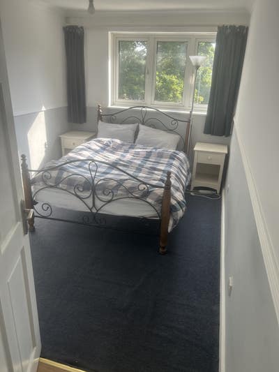 Large double room in newly renovated quiet house Main Photo