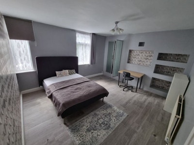 ✨️Large Double Room - 10min 🚎 2 City Centre Main Photo