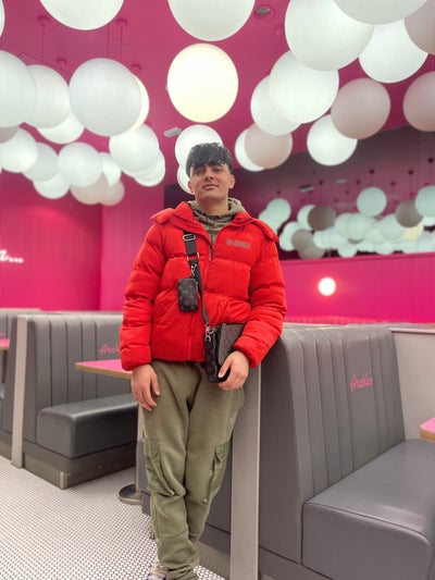 19 year old Male seeks a single or double room Main Photo