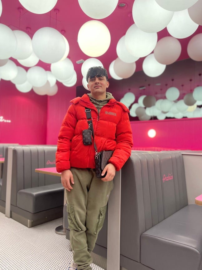 19 year old Male seeks a single or double room Main Photo