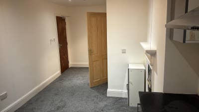 Ensuite Single Room Available – WS2 8DF Main Photo
