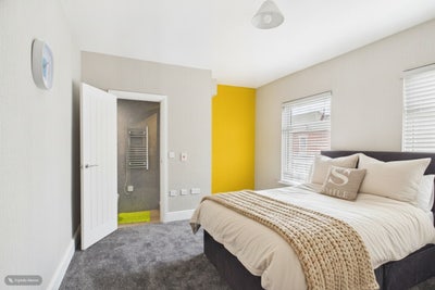 Furnished Rooms in SPacious House. Weelsby St Main Photo