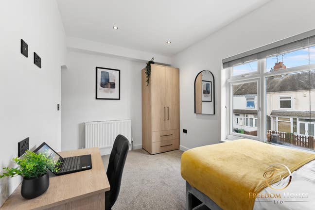 Amazing Property in Duke Street PE2 ✨ Main Photo