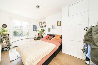 2 x large rooms available in gorg Finny Park flat! Main Photo