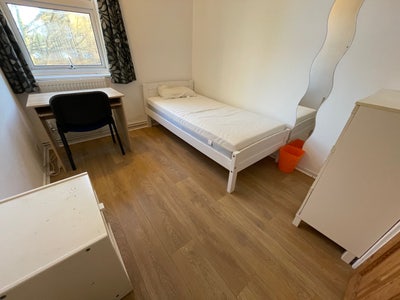 Single room on Old Kent Road S. Bermondsey  Main Photo