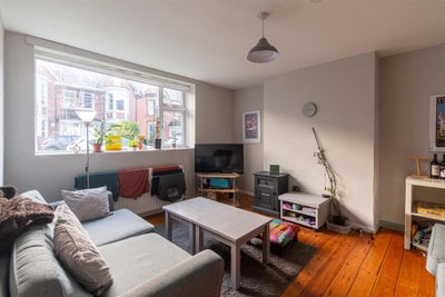 Rothbury terrace Heaton double room - sublet 2/3 Main Photo