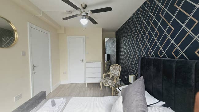 Luxurious BDL Room with Pvt T&B@E1 5JA/Algate East Main Photo