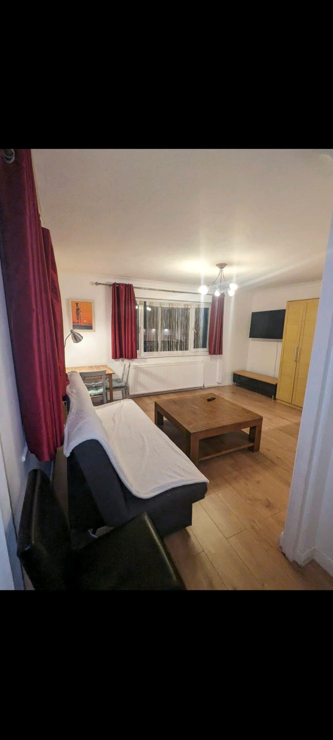 Studio Annexe, separate entrance, desired area  Main Photo