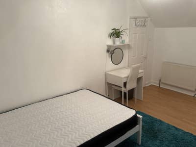 Double room to rent Main Photo