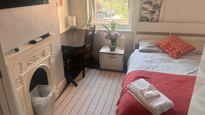 Double Rooms In House Share. Near University Main Photo