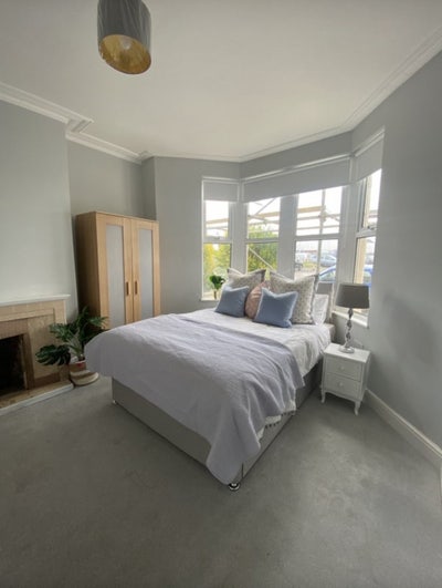 Couples - double ensuite room avail. Aug  Main Photo