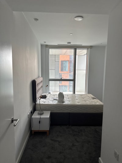 Large Double Room in Luxury Atlas Building Flat Main Photo