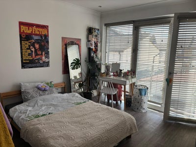 Double bedroom available - September 1st  Main Photo
