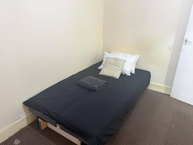 Spacious home available in Plaistow, London (E13) Main Photo