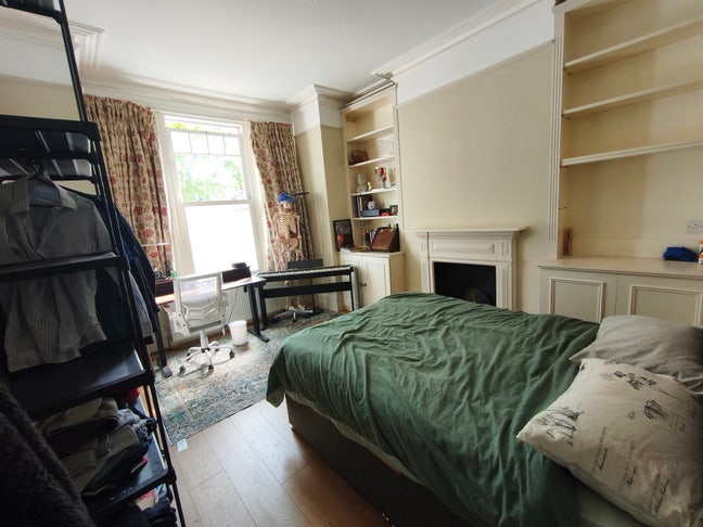 Spacious room with Garden access in Clapham common Main Photo