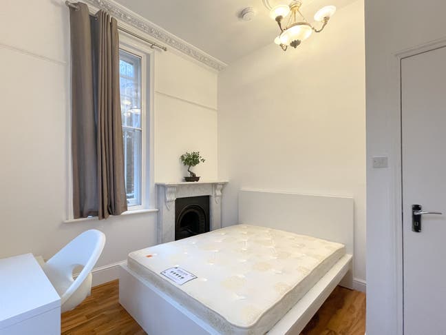 Amazing Price Doubleroom in Highgate Main Photo
