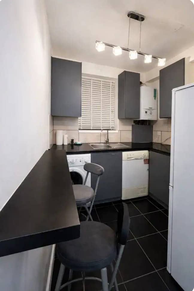 Boutique Rooms E4 | 15 Mins to Victoria Line Main Photo