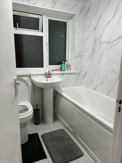 Semi double room near custom house  Main Photo