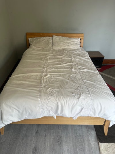 Spacious and Cosy Double Bedroooms Main Photo