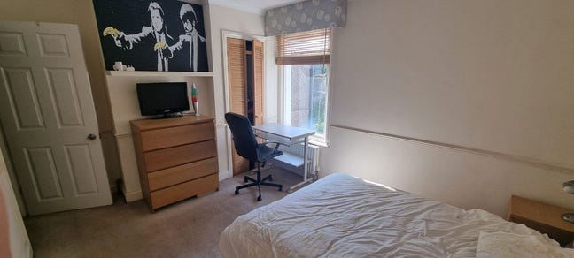 Double room Central Swindon Main Photo