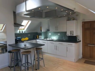 Double room close to endcliffe park Main Photo