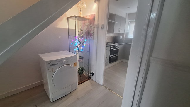 Grand 2 Bedroom House Near Central Kilmarnock Main Photo