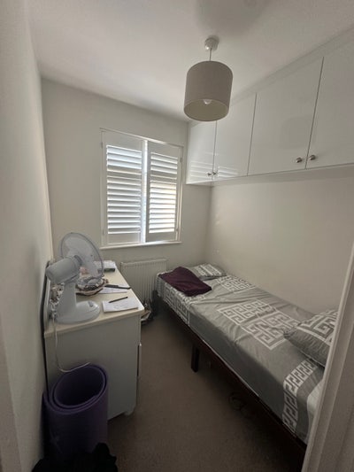 Single bedroom for rent in Selsdon Park Road Main Photo