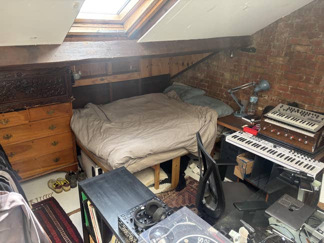 Lovely sublet Clapton warehouse available  Main Photo