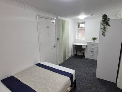 🏠🏠 Cheap studios w full kitchens 🏠🏠 Main Photo