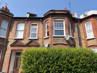 Double room in quiet street in Brixton Hill Main Photo