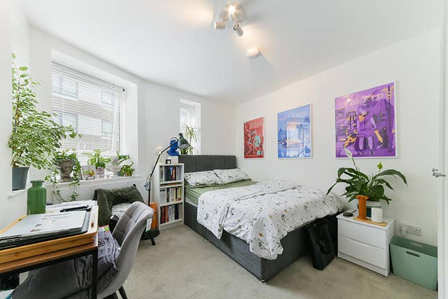 2 Double Rooms Available – Kew Bridge Court, West  Main Photo